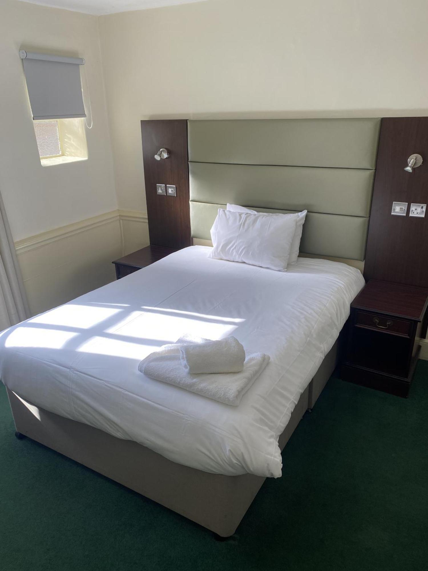 New Inn Hotel Lechlade Quarto foto