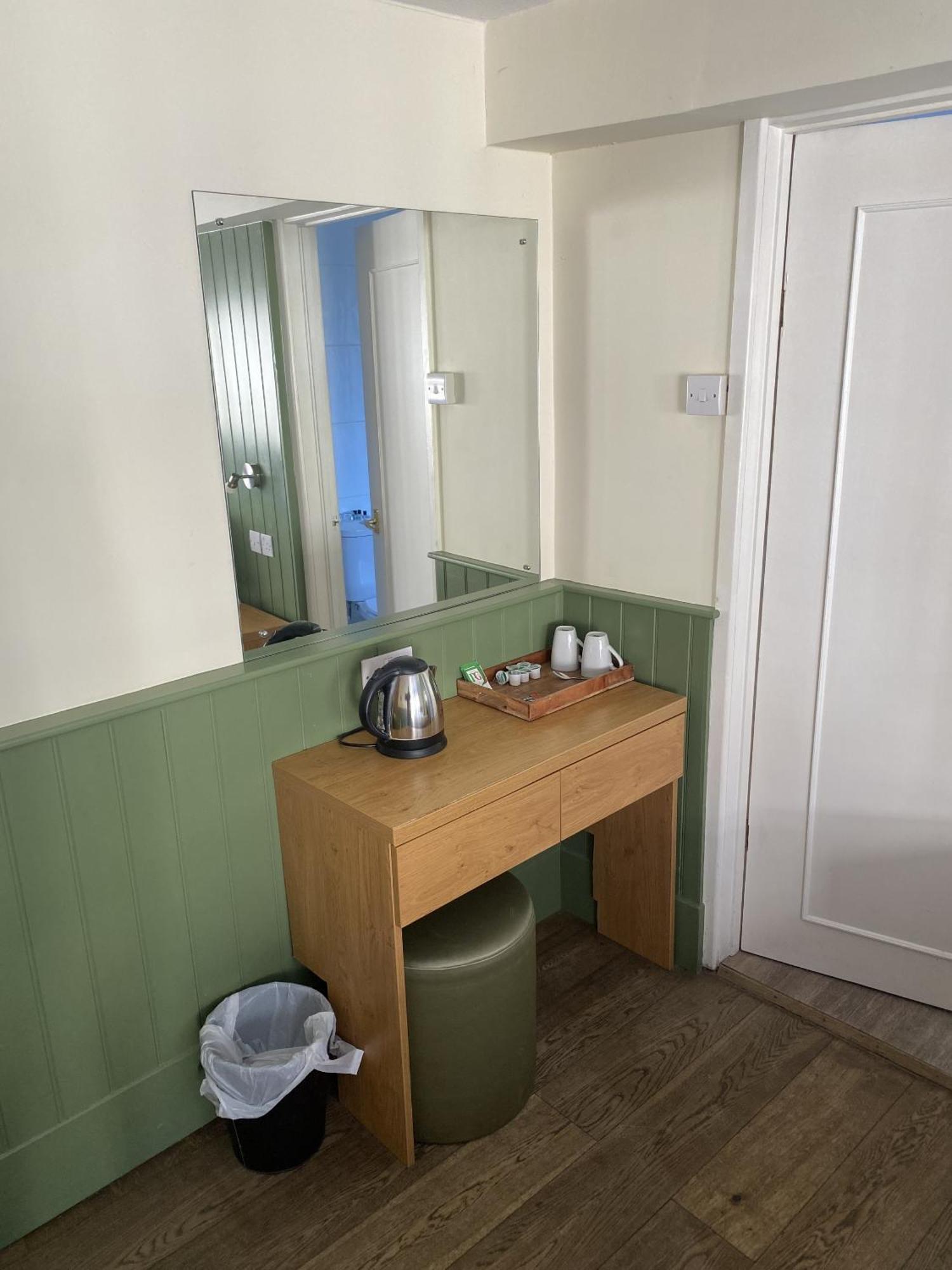 New Inn Hotel Lechlade Quarto foto