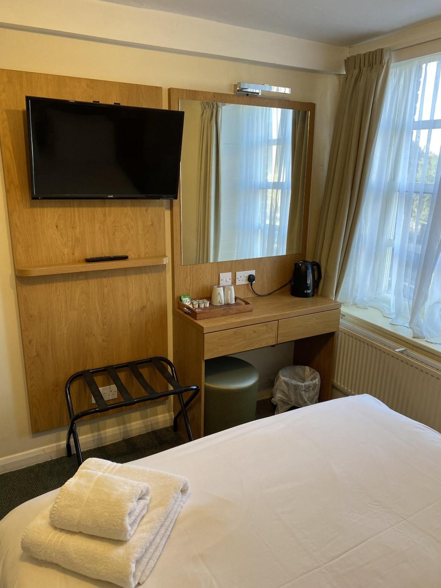 New Inn Hotel Lechlade Quarto foto
